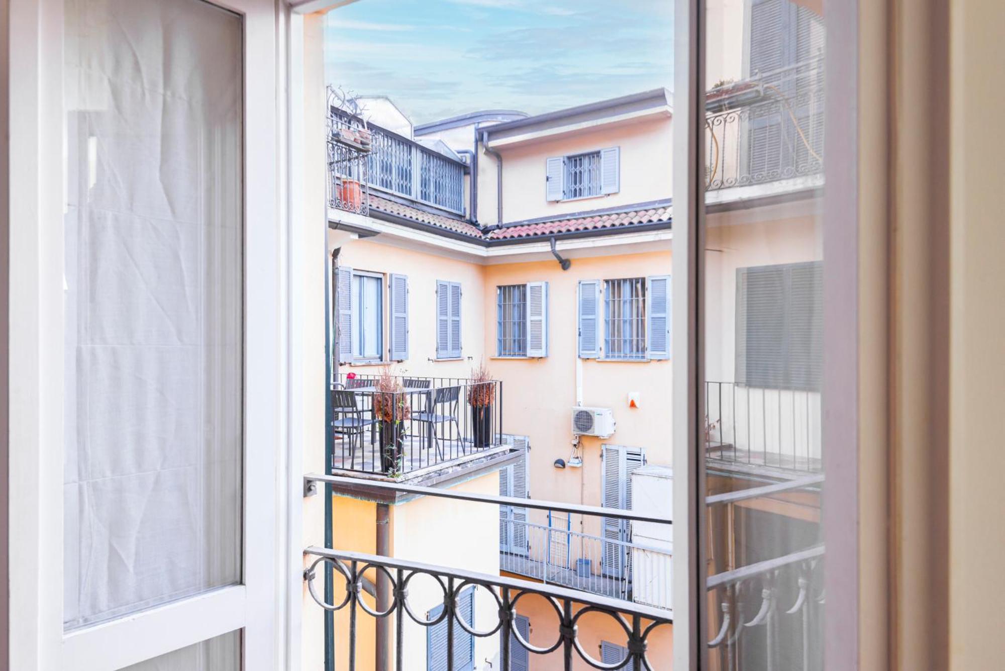 Amazing Flat Near Duomo & Colonne Di San Lorenzo By Easylife Milão Exterior foto